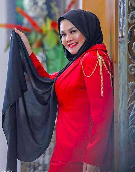instagram.com/queen_saritaabdulmukti
