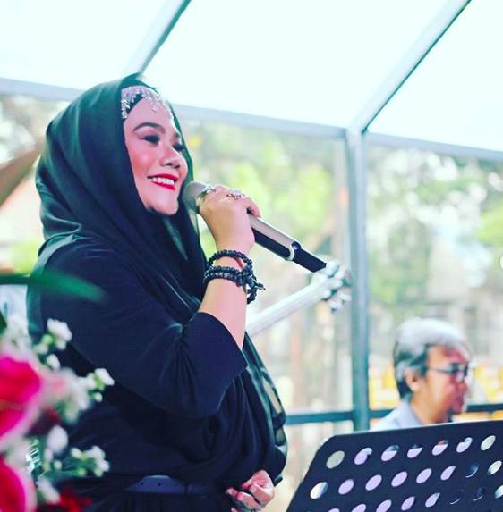 instagram.com/queen_saritaabdulmukti