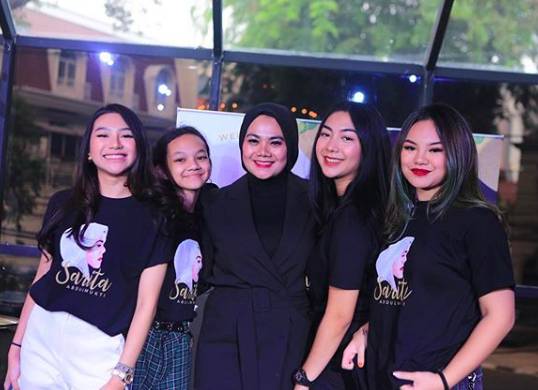 instagram.com/queen_saritaabdulmukti