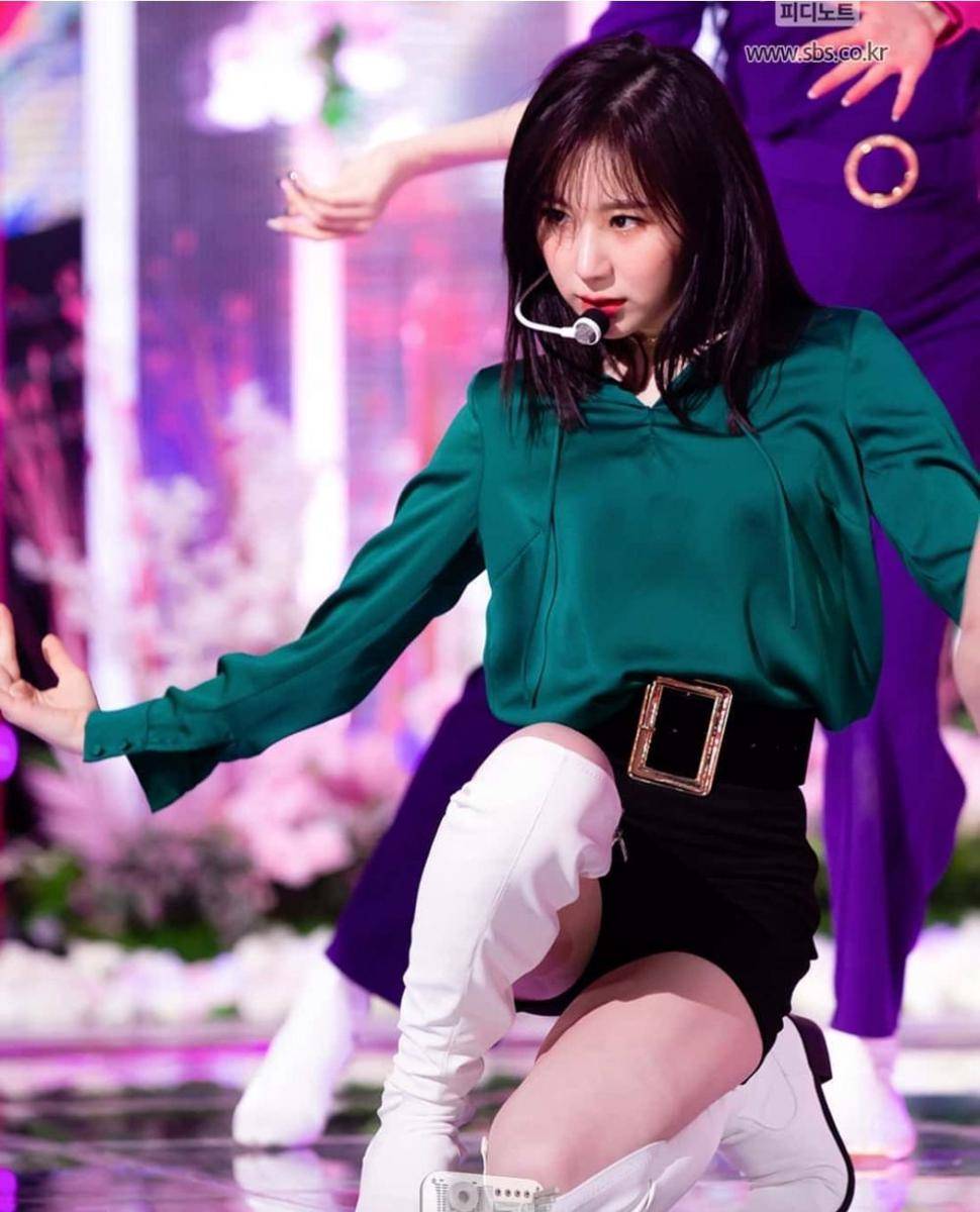 Instagram.com/chaeyeonizone