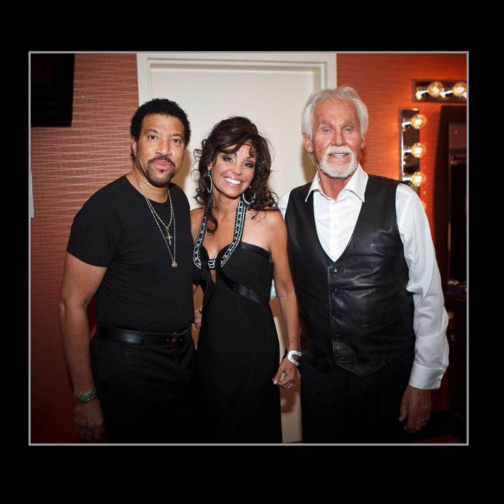 Instagram.com/_kennyrogers