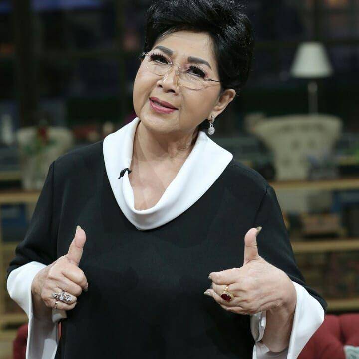 instagram.com/titiekpuspa_official