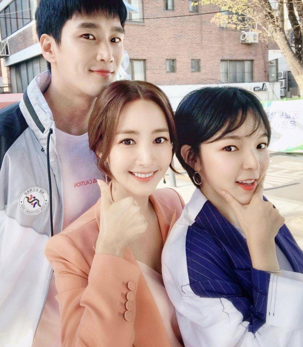 instagram.com/bohyunahn