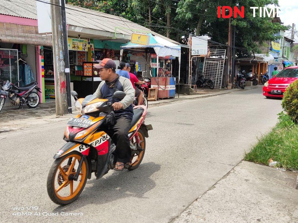 Alasan Pengendara Motor Gak Boleh Pakai Sandal Jepit Saat Riding