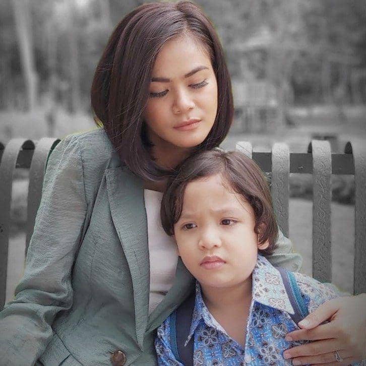 instagram.com/indahindriana