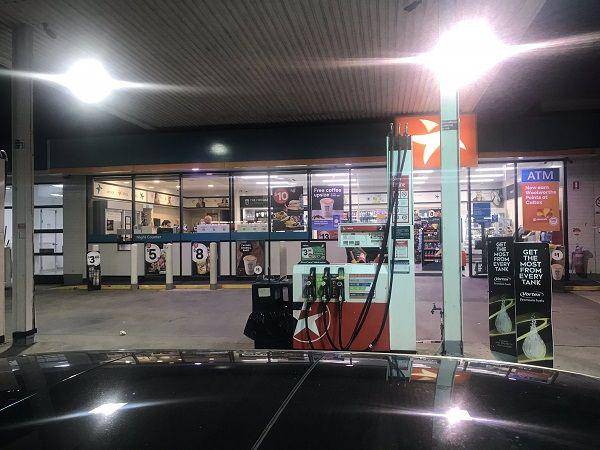 Situasi di pom bensin yang berada di Sydney. twitter.com/Martinbax
