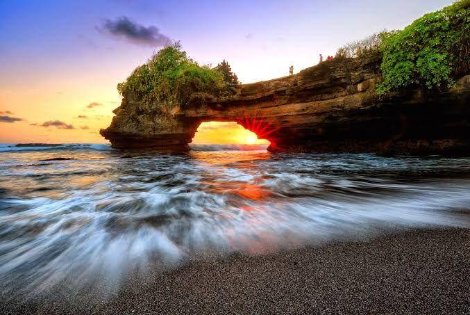 bisniswisata.co.id