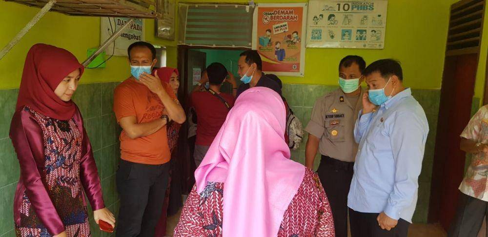 Pemantauan berbagai fasilitas menangani virus corona yang melibatkan polisi, dinas kesehatan dan aparatur negara lainya (IDN Times/ istimewa)