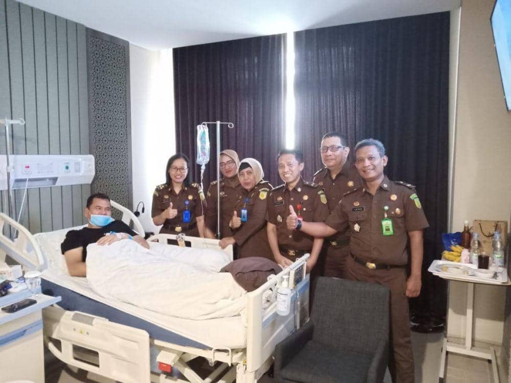 Pejabat di Kejari Bantul besuk pejabat tertinggi di Kejari Bantul di salah satu rumah sakit swasta di Bantul. IDN Times/Istimewa