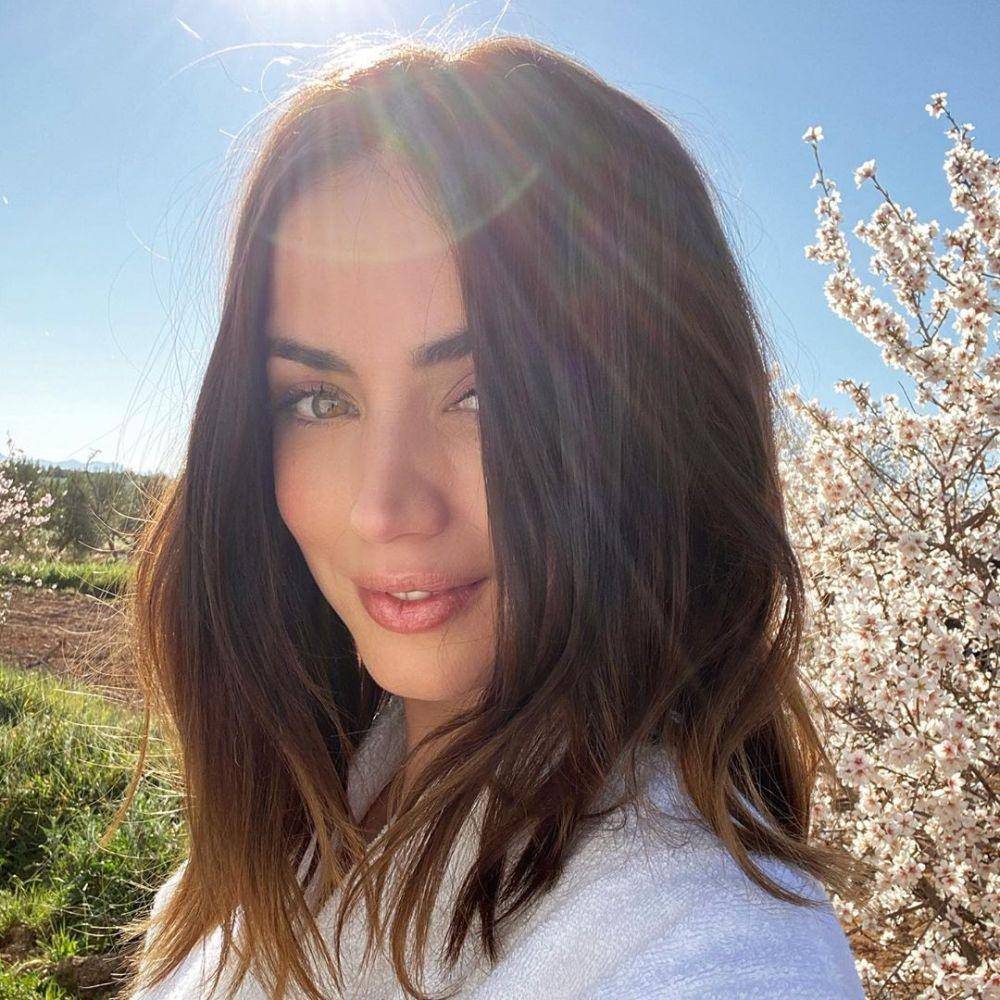 instagram.com/ana_d_armas