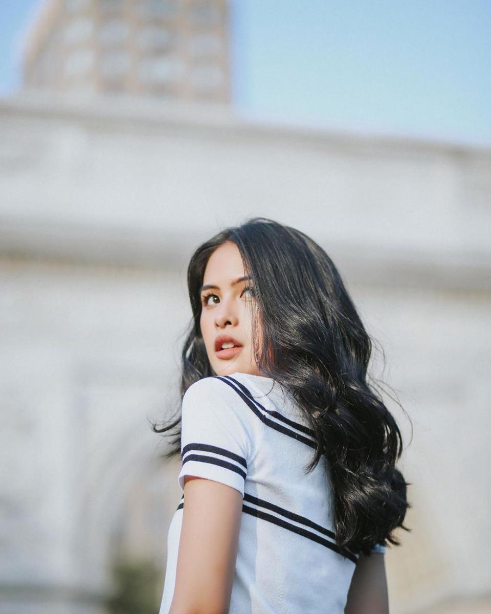 Tampil Beda dengan Gaya Rambut ala Maudy Ayunda, Kece Abis!