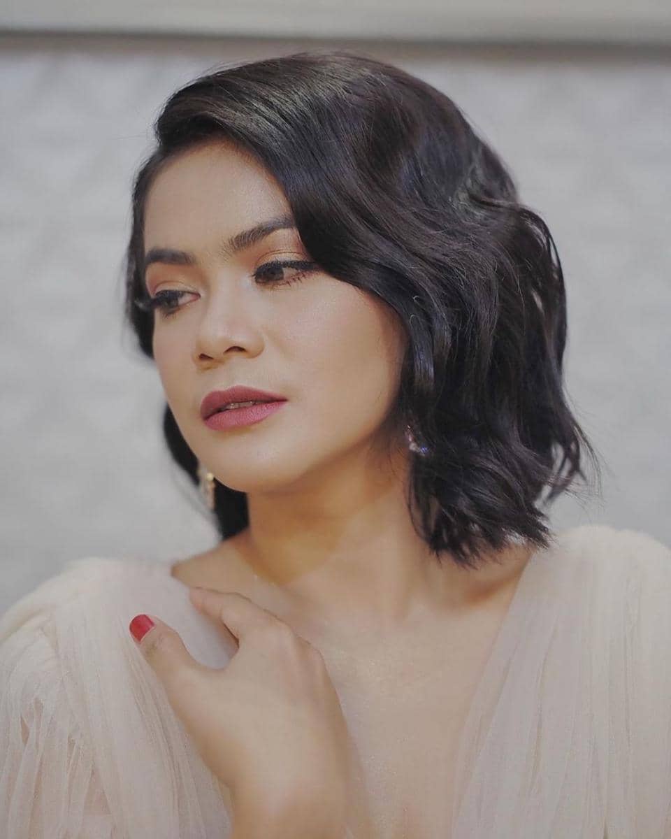 instagram.com/indahindriana