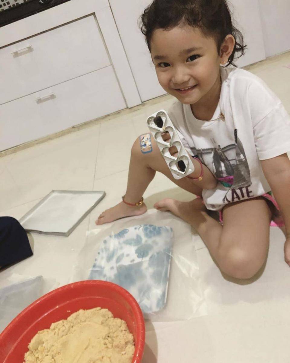 Instagram.com/ayutingting92