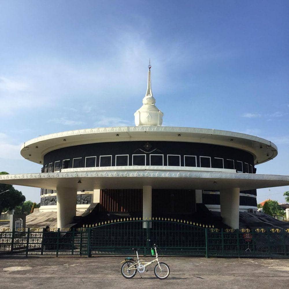 instagram.com/danaretropolis