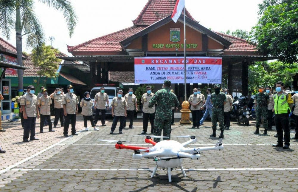 Penyemprotan disinfektan terus dilakukan untuk mencegah penyebaran Virus Corona. Dok/ Humas Korem Baladhika Jaya
