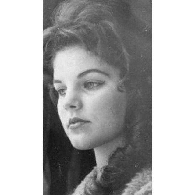 instagram.com/priscillapresley