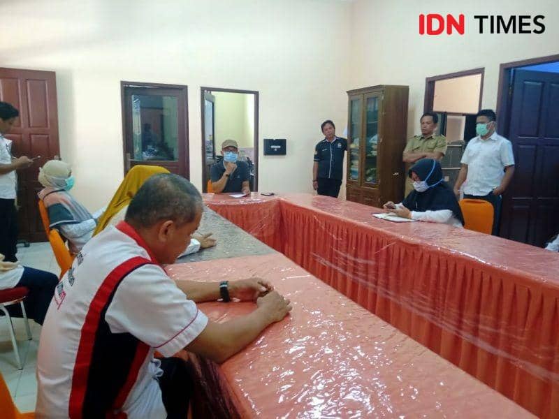 Komisioner dan staf KPU PPU (IDN Times/Ervan Masbanjar)