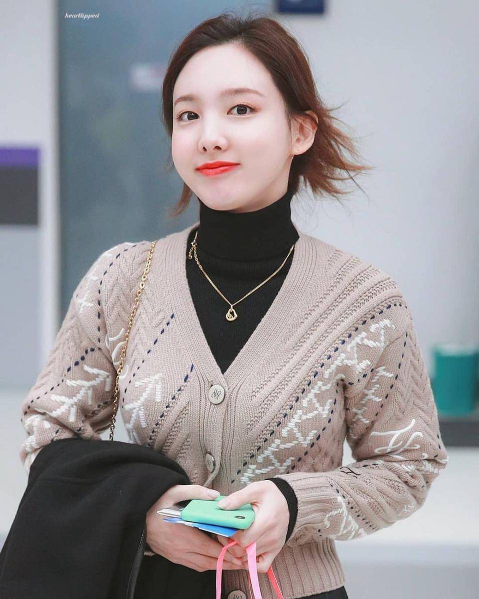 Instagram.com/twnayeon