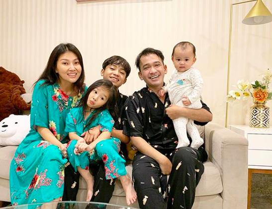Pakai Daster, 10 Momen Sederhana Keluarga Ruben Onsu saat #DiRumahAja
