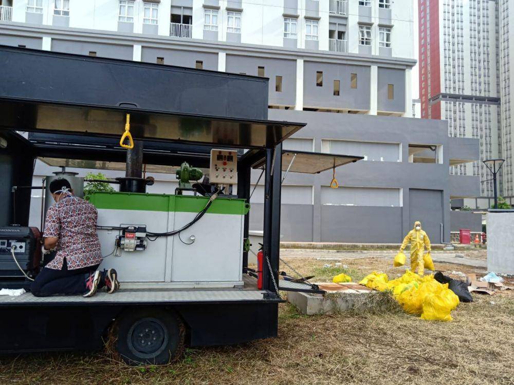 Badan POM Serahkan Empat Unit Mobil Insinerator Kepada RS Darurat Corona (Dok. BPOM)