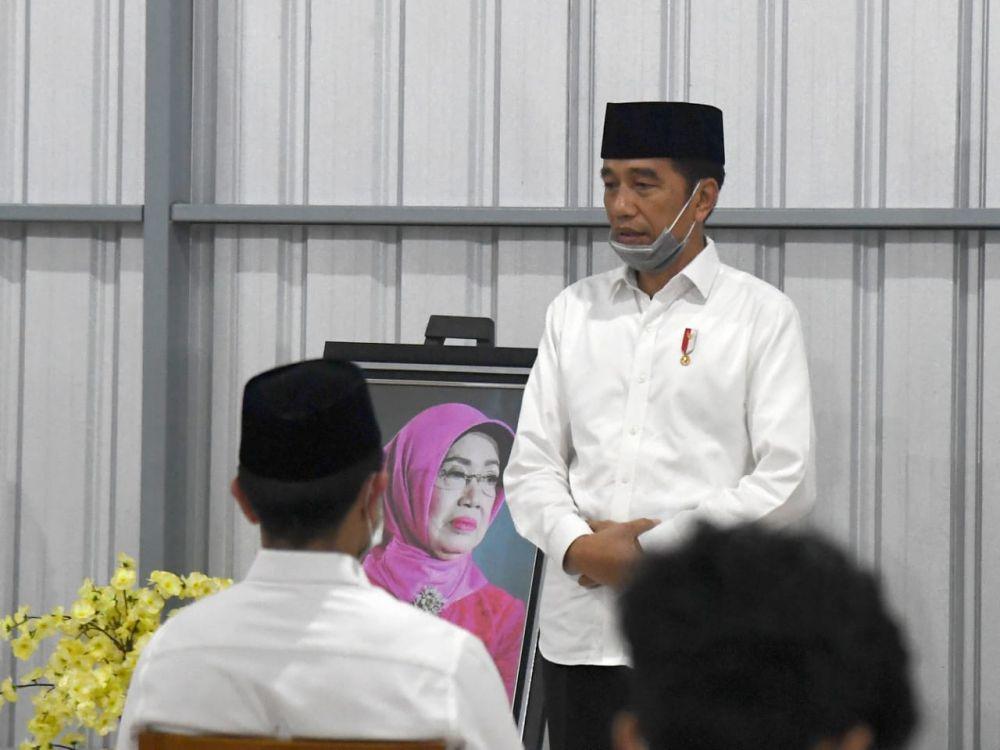 Tahlilan Eyang Noto Terbatas Dihadiri Keluarga Jokowi dan Para Santri