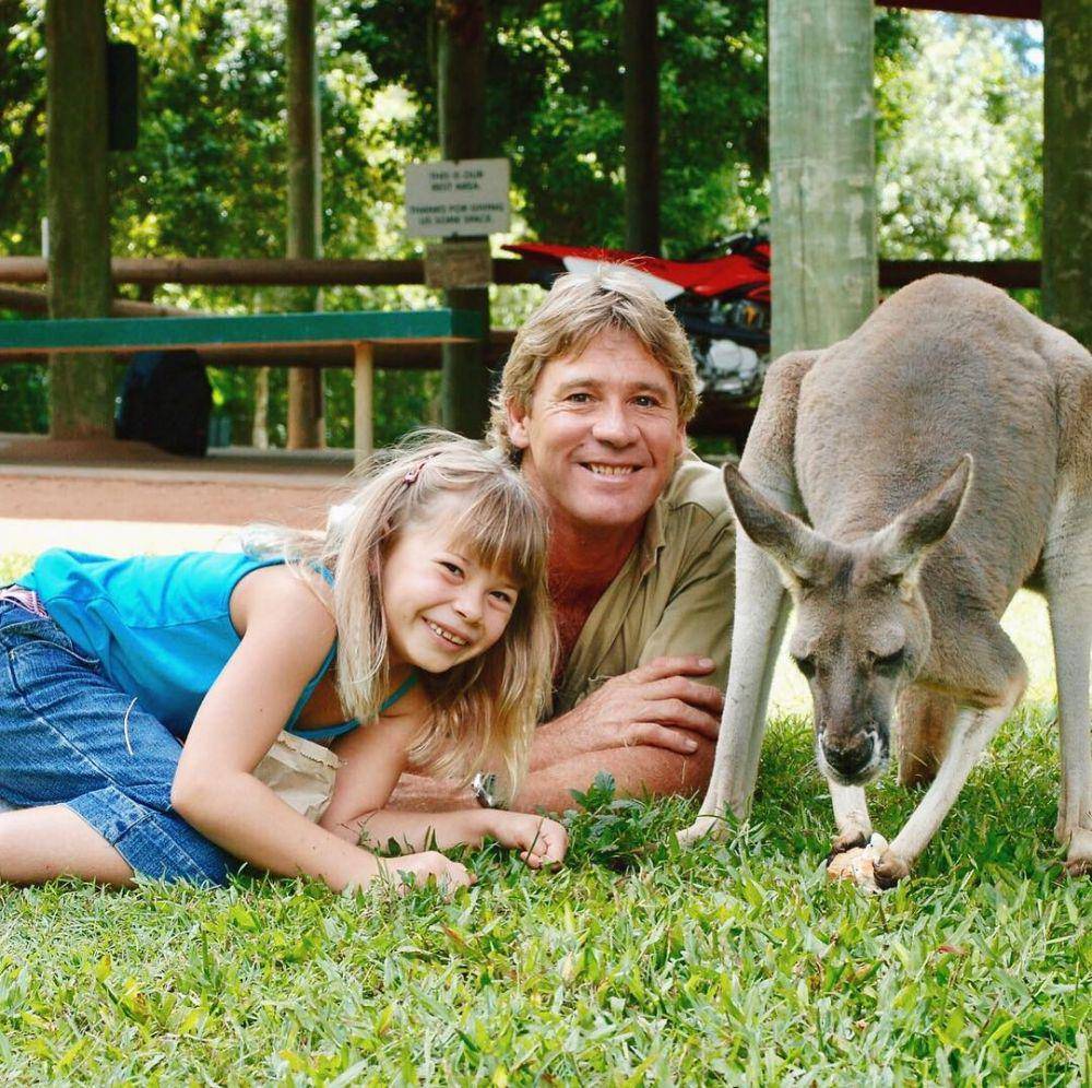 instagram.com/bindisueirwin