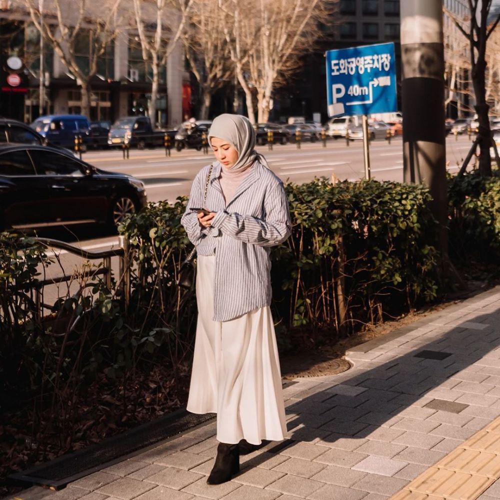 10 Ide Tampil Stylish Pakai Atasan Oversized Ala Natasha Rizky!