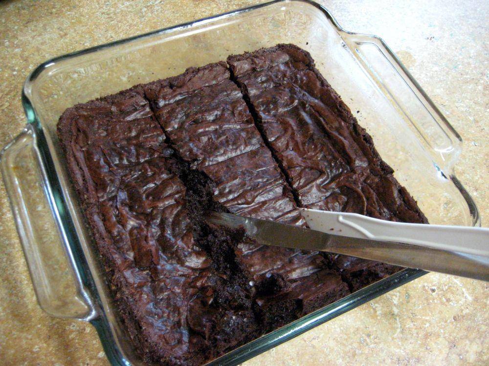 Ilustrasi brownies (lovetobeinthekitchen.com)