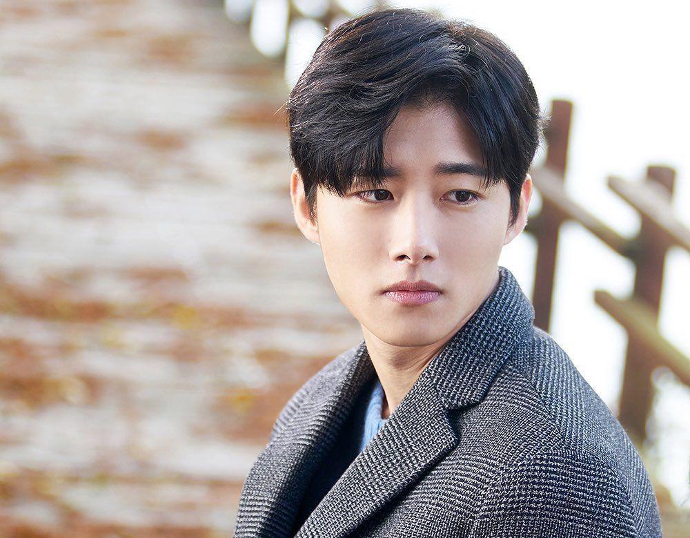 10 Pesona Seo Ji Hoon, Langganan Second Lead di KDrama Romantis