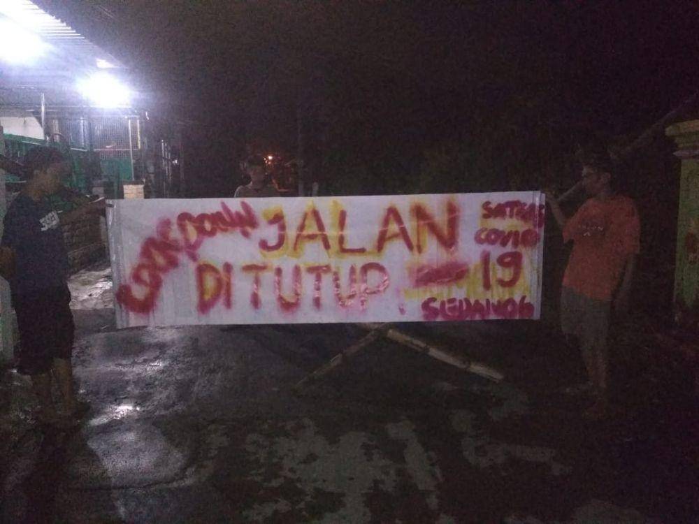 Karantina wilayah di Dusun Sedan, Sariharjo, Ngaglik, Sleman. Dokumentasi warga