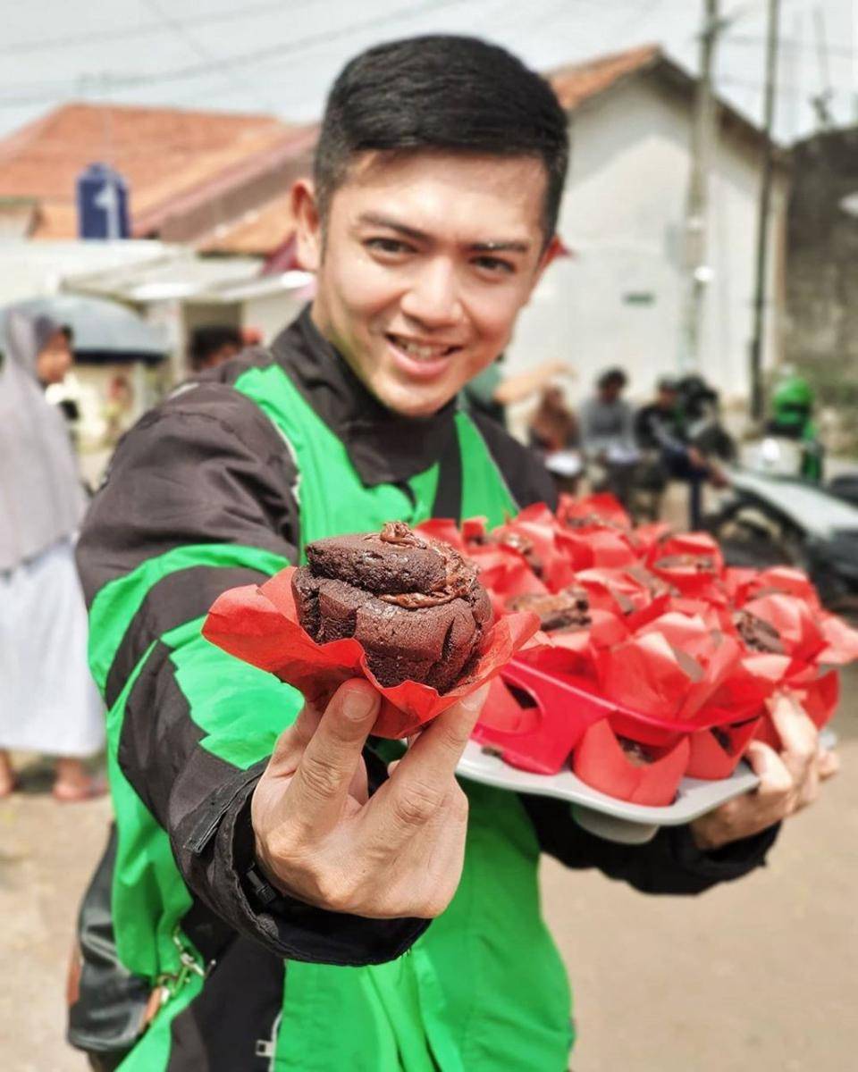 instagram.com/nickytirta