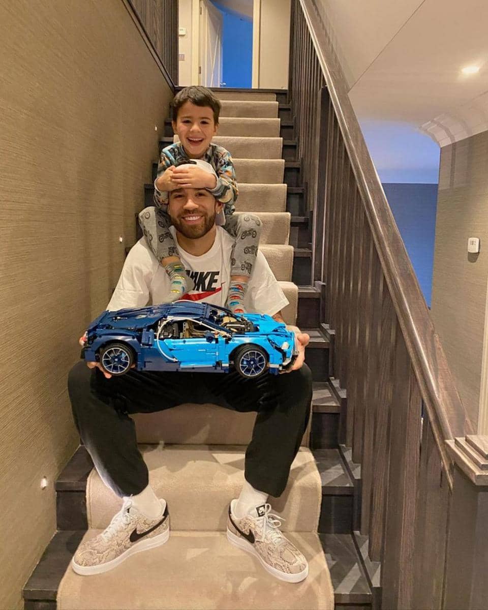 instagram.com/nicolasotamendi30