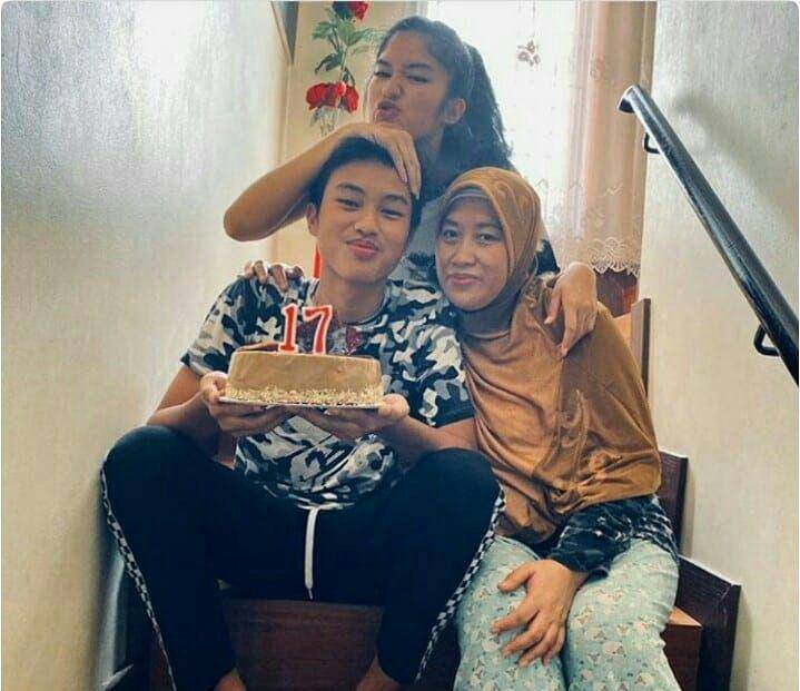 instagram.com/fitrialocha_17.ol
