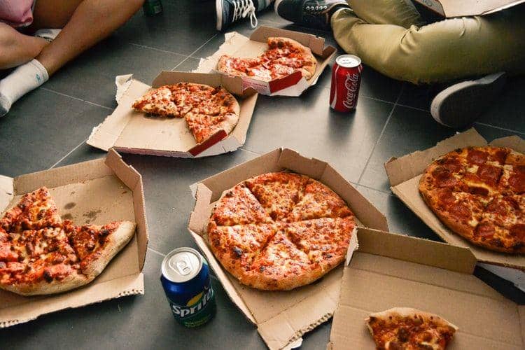 8 Tips Mencegah Makan Berlebihan saat #DiRumahAja