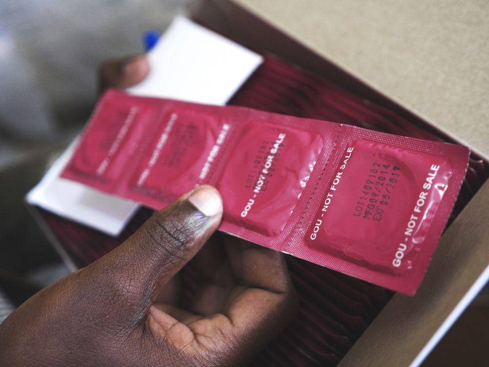 Ilustrasi condom. Unsplash.com/Reproductive Health Supplies Coalition