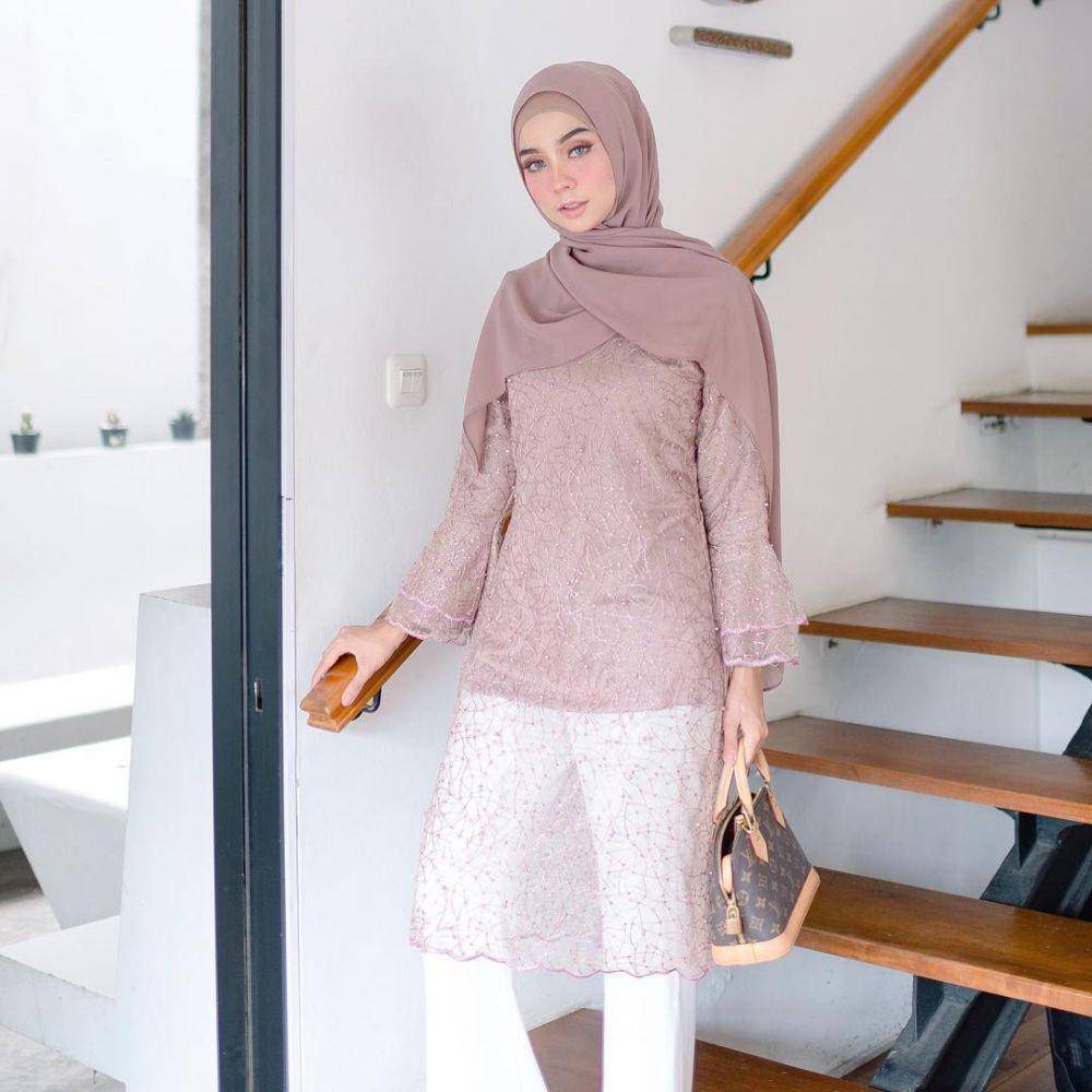 instagram.com/nesaaqila