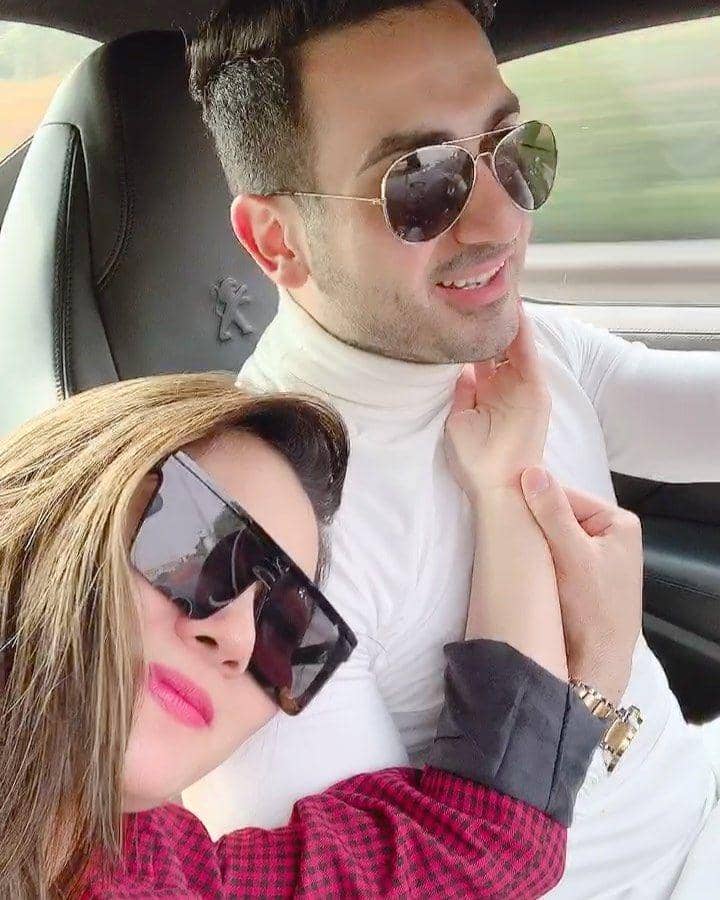 instagram.com/deliaayasmine