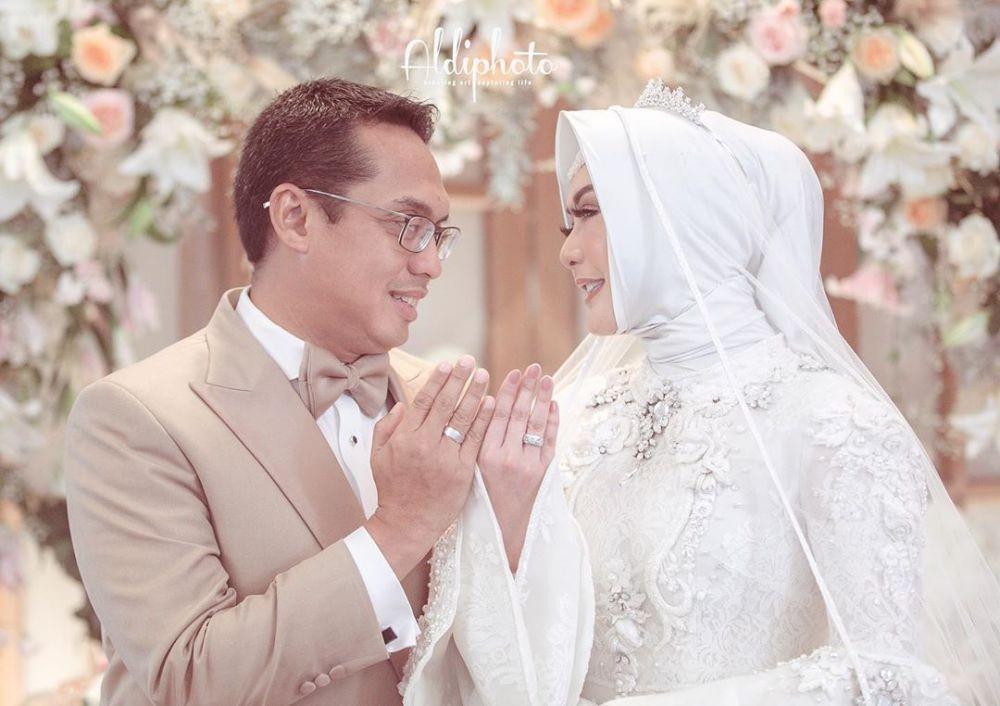 9 Dekorasi Akad Nikah Eddies Adelia, Konsep Simpel Bernuansa Pastel