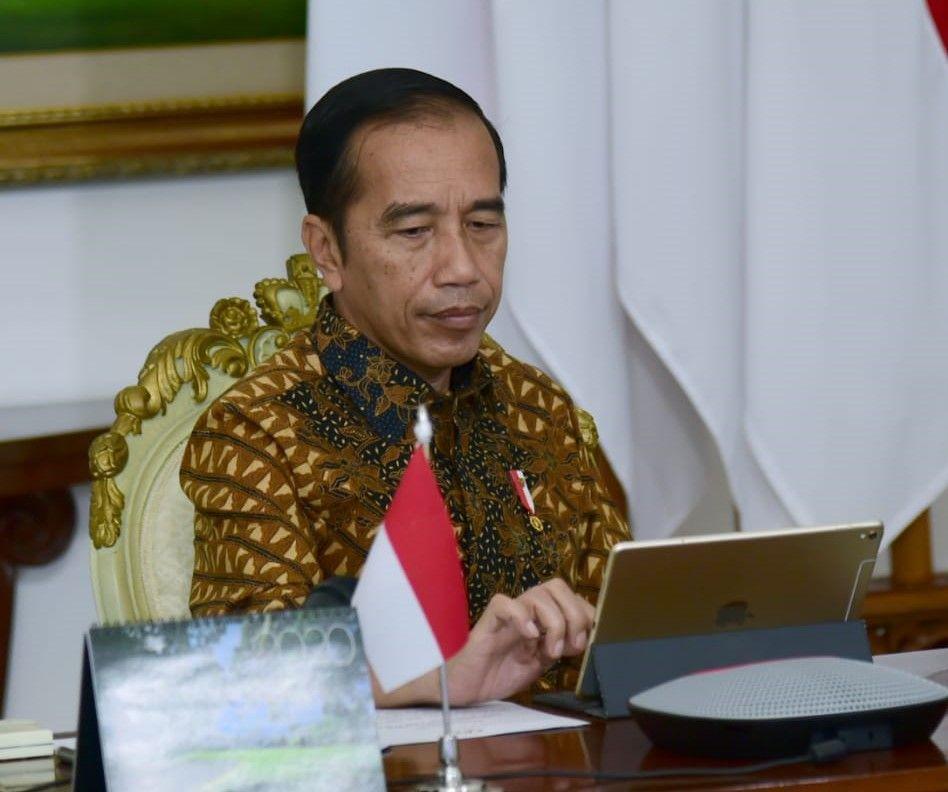 Terbang ke Sulawesi Tengah, Jokowi Tinjau Vaksinasi di Palu dan Poso