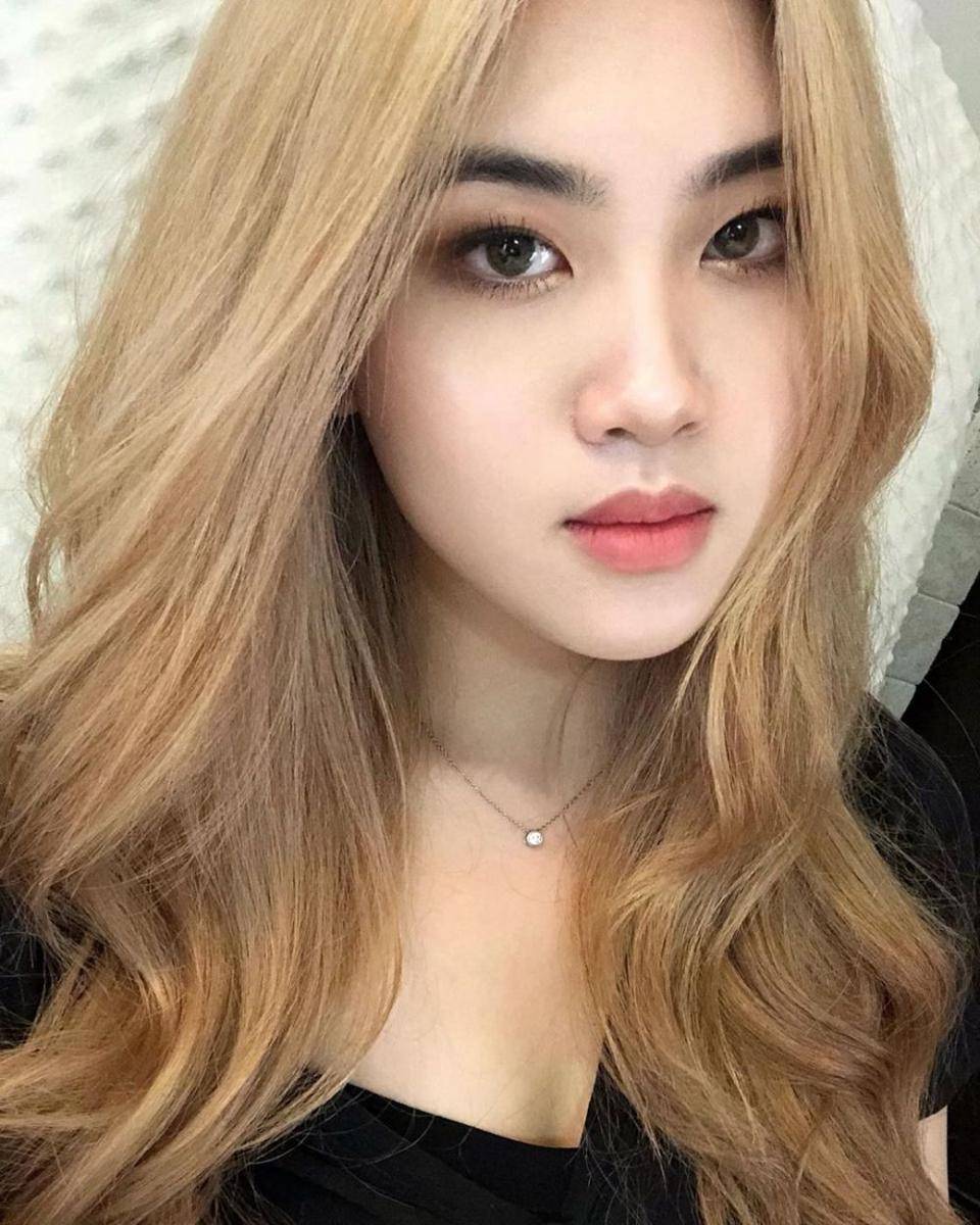 instagram.com/allissashin