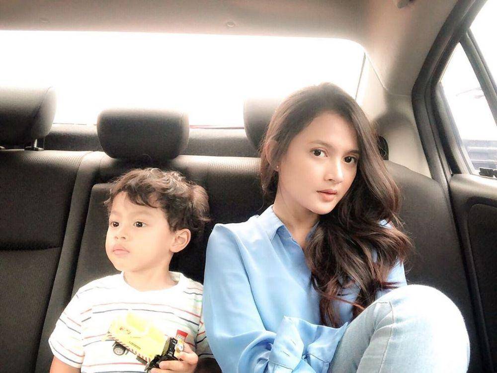 instagram.com/rosnitaputri