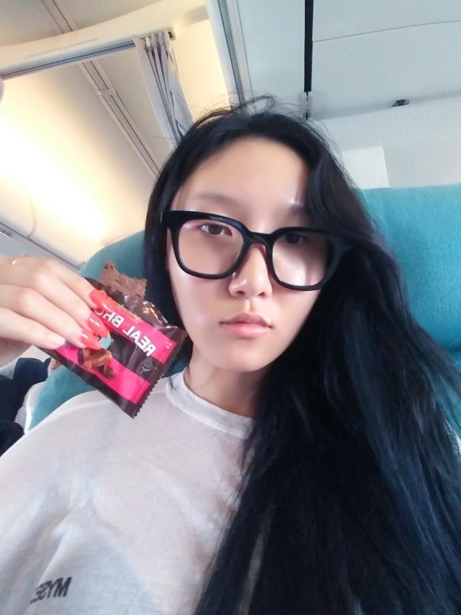 potret Hwasa tanpa riasan (twitter.com/realladymoo)