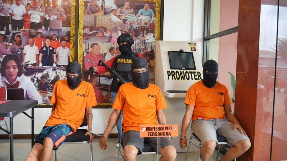 Ketigas tersangka pembunuhan di wisma karaoke di Samarinda Seberang (Dok. Humas Polresta Samarinda/Istimewa)