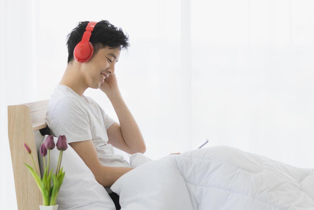 Jarang Dilakukan, Ini 5 Tips Anti Bosan Sama Playlist Saat WFH