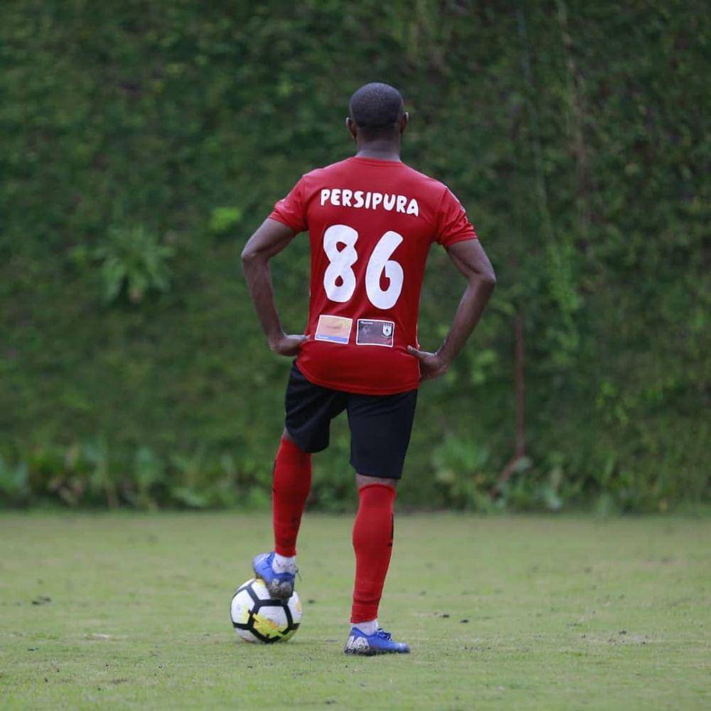 Instagram/boazsolossa