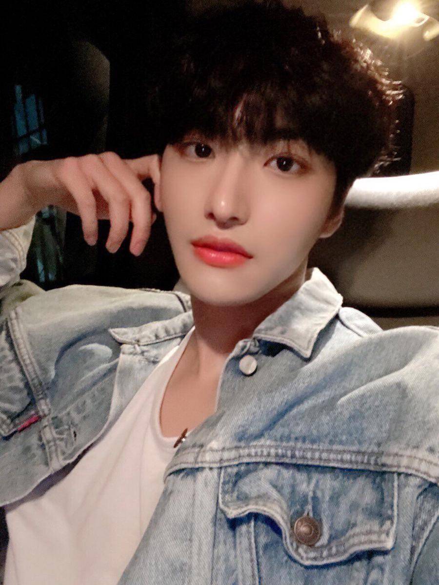 twitter.com/ATEEZofficial/