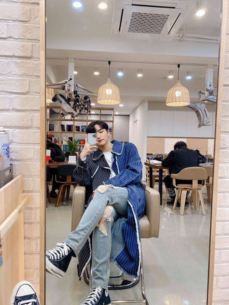 twitter.com/ATEEZofficial/