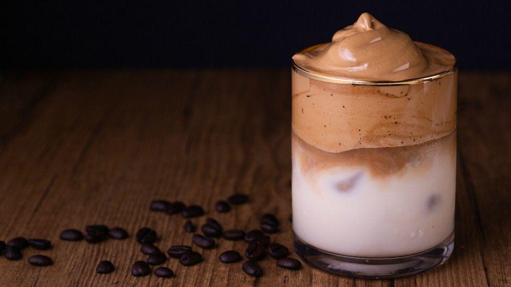 Resep dan 4 Cara Membuat Dalgona Coffee Tanpa Mixer, Mudah dan Murah!