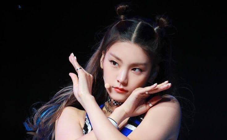 10 Potret Karismatik Yeji ITZY di Atas Panggung, Badass Banget!