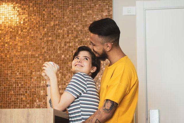 5 Tips Ciptakan Hubungan yang Penuh Komitmen & Energi Positif!